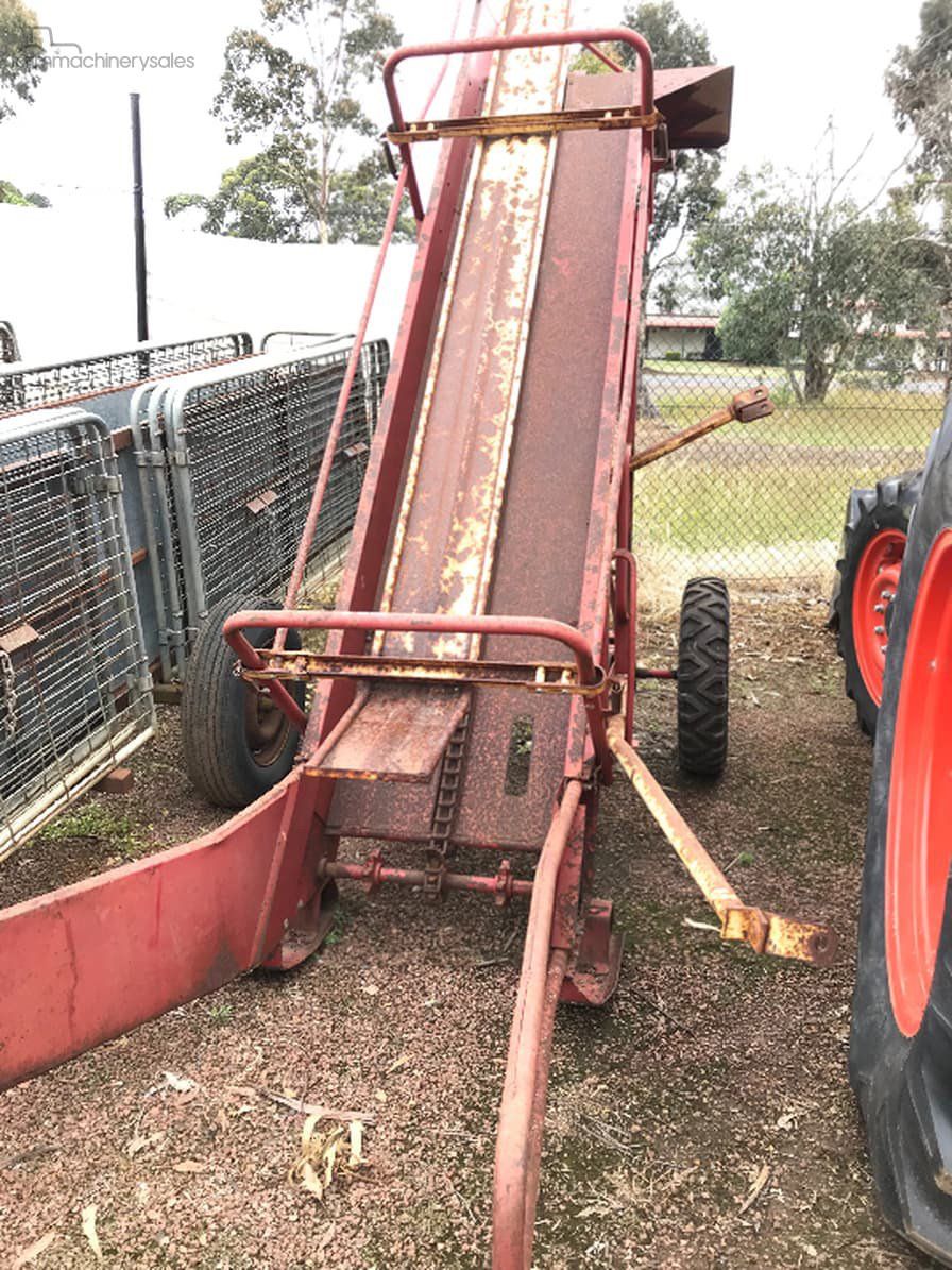 New Holland Hay loader