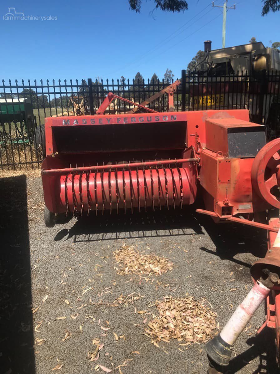 Massey Ferguson 124 Small Square Baler
