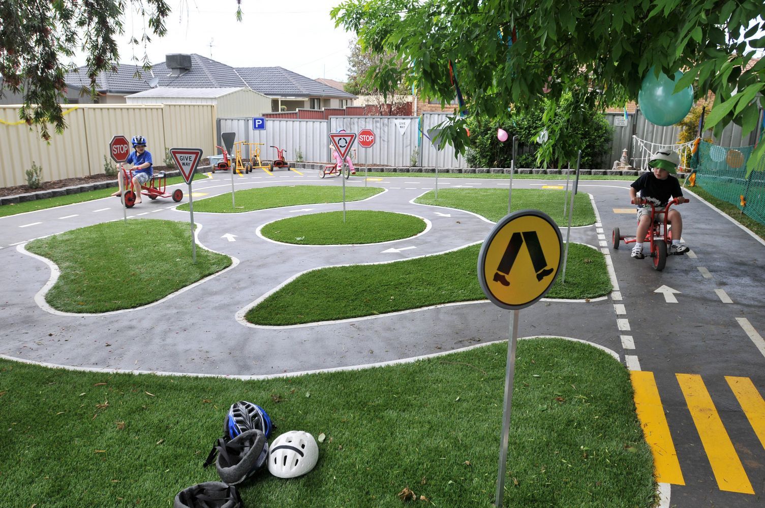 bike tracks for kids near me