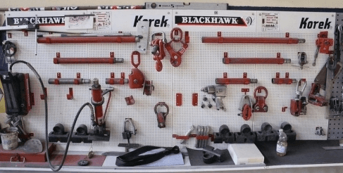 strumenti per la riparazione auto