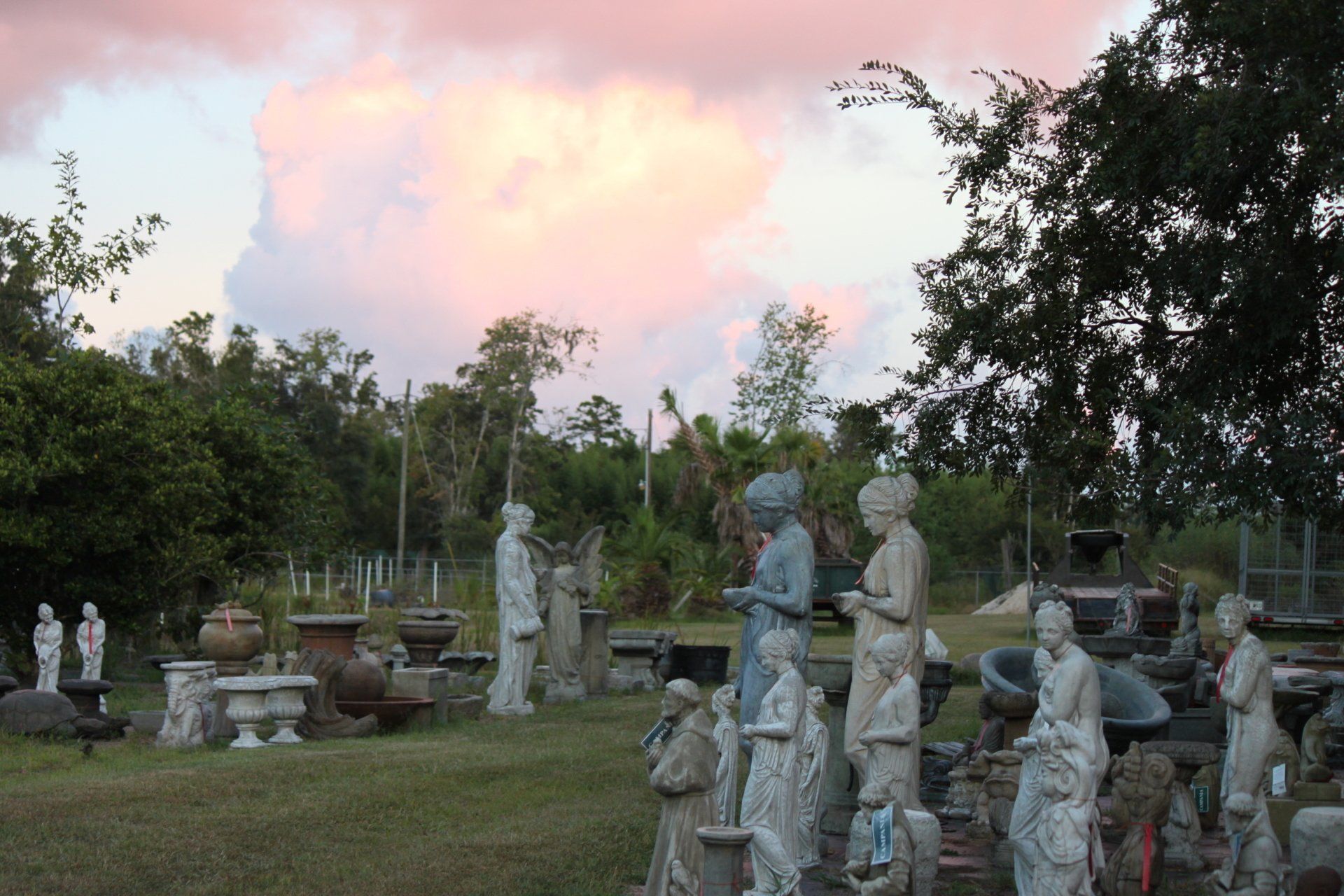 Outdoor Décor | Savannah, GA | Savannah’s Secret Gardens