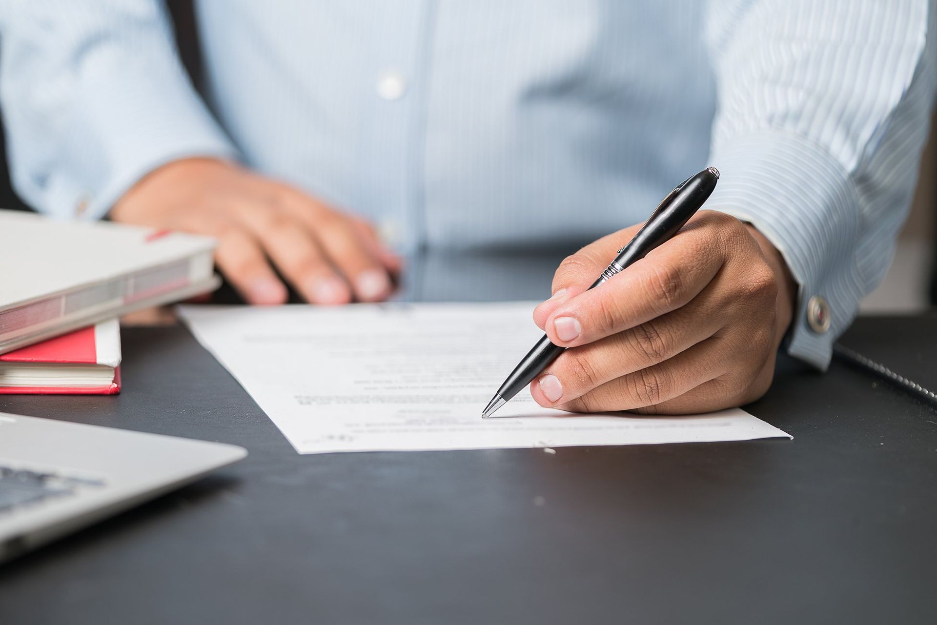 Het belang van een sommatiebrief en voorbeeld brief ingebrekestelling