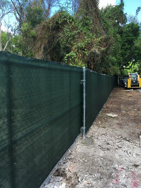 Fence Replacement | Miami, FL | Henry’s Fence Inc