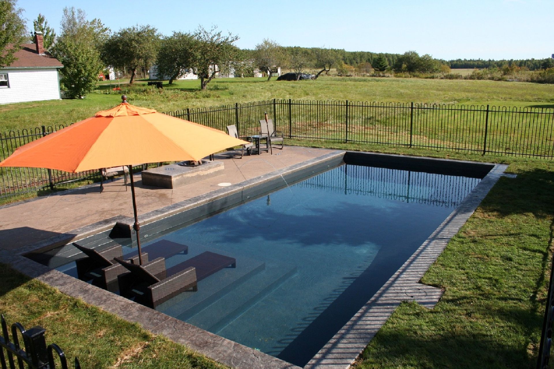 Pool Design Series - Cantilever Coping