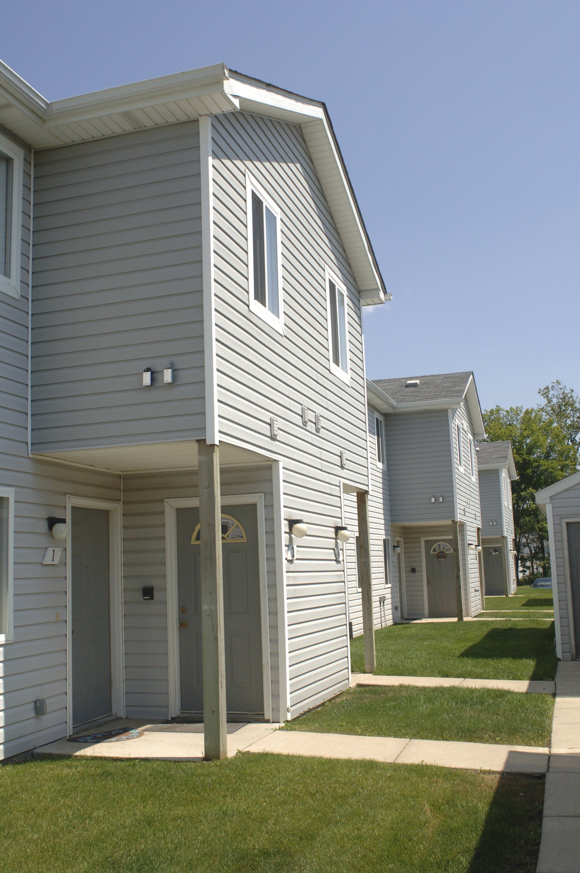 Oakbrooke Apartments Howell, Michigan One to ThreeBedroom Apartments