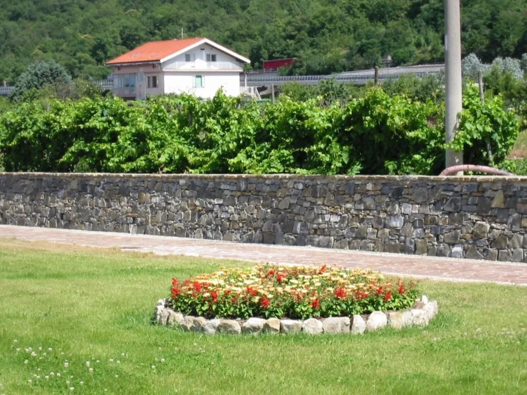 lavorazione pietre decorative