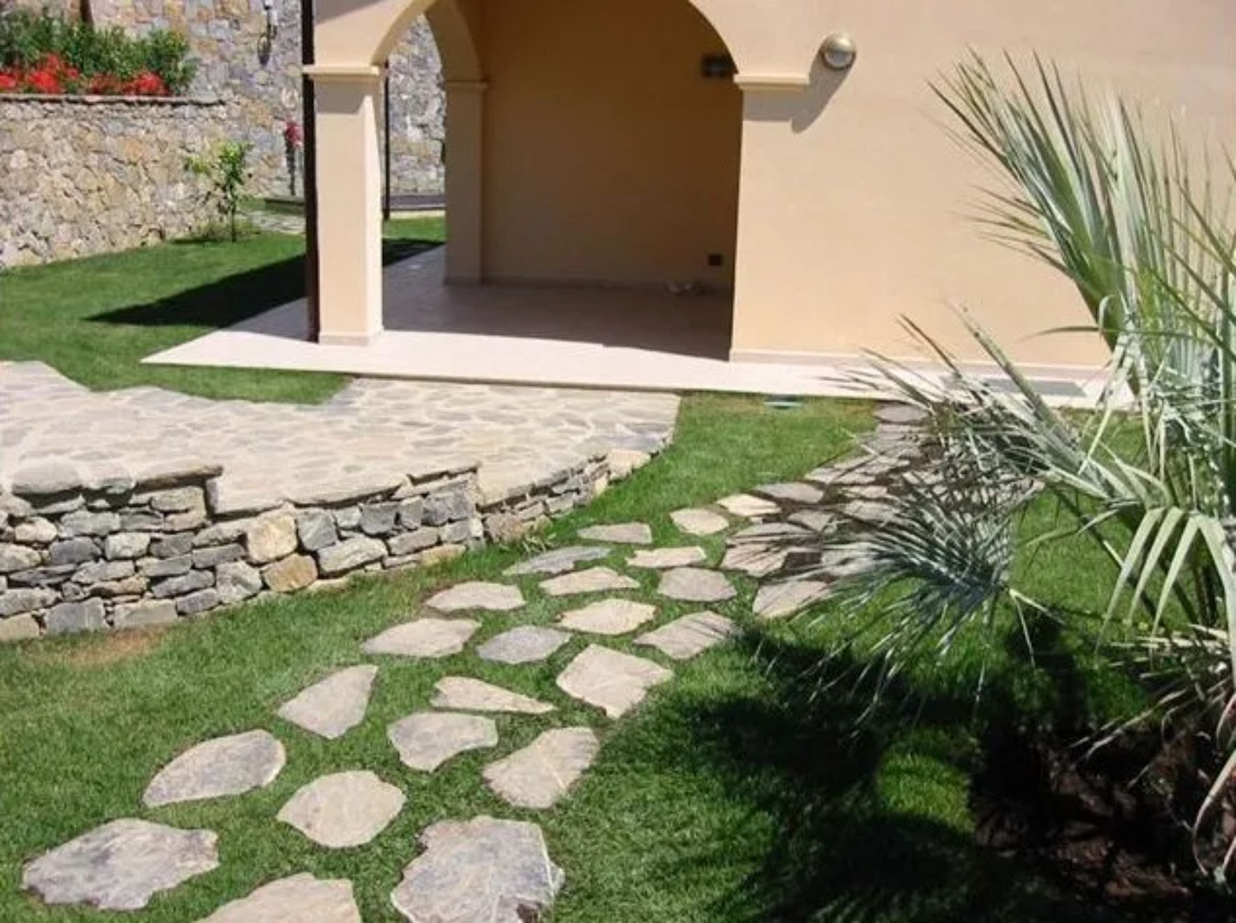 pietre per decorazione giardini