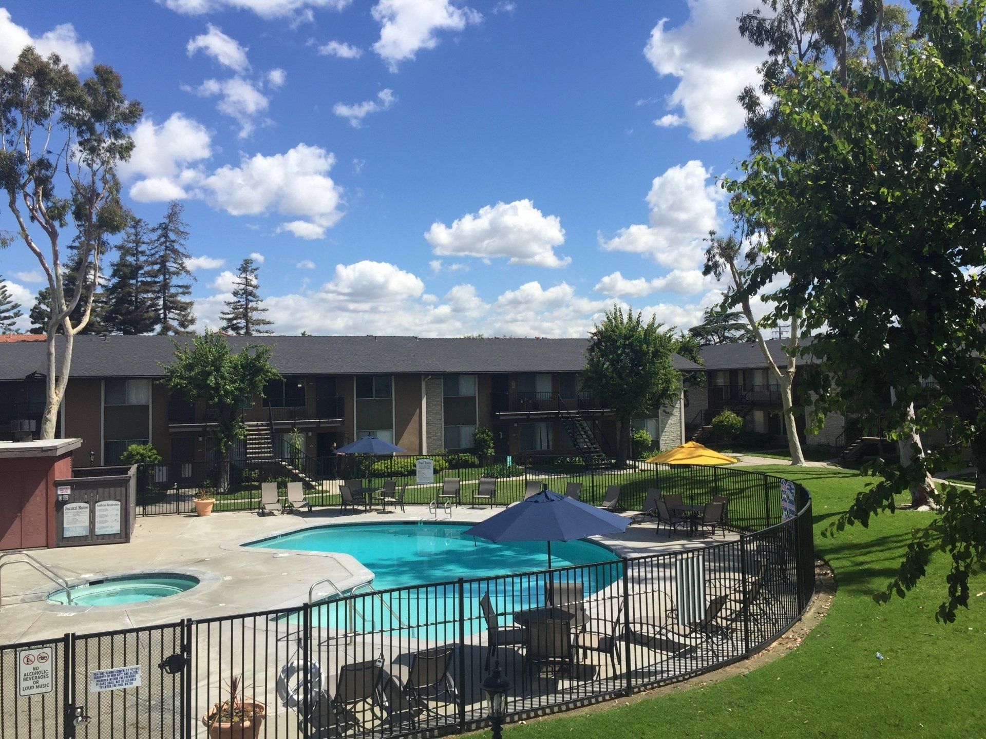 Peppertree Apartments Photos