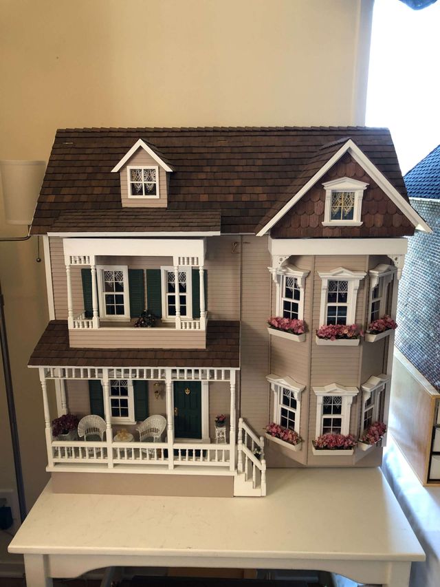 front opening dollhouse