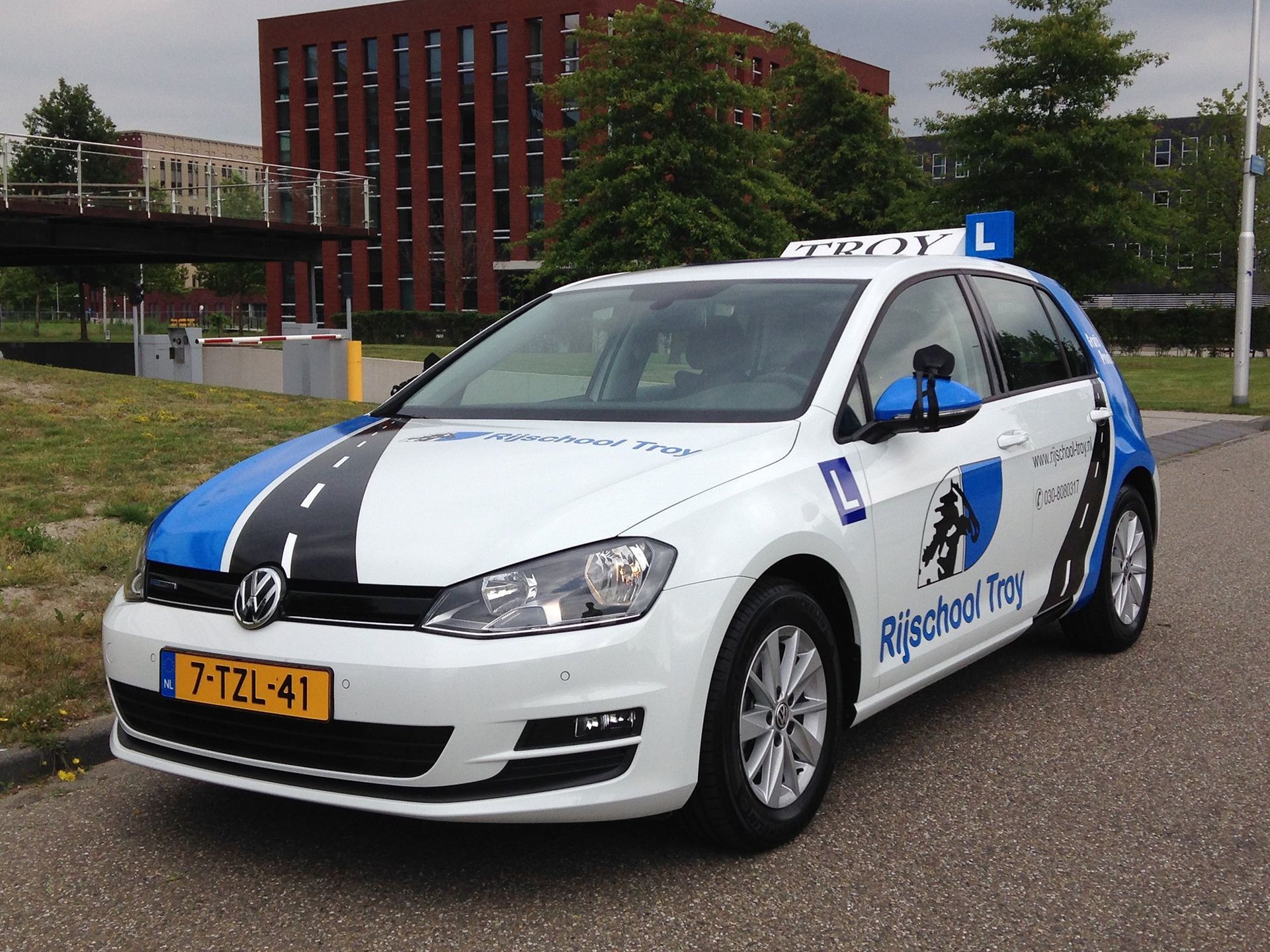 Tiger Rijschool Rijschool Utrecht | Rijschool Troy | 030-8080317