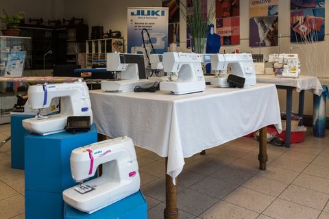 negozio macchine per cucire