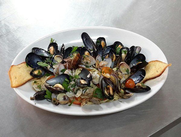 Pizza napoletana | Marano di Napoli | Luca's Pizzeria ...