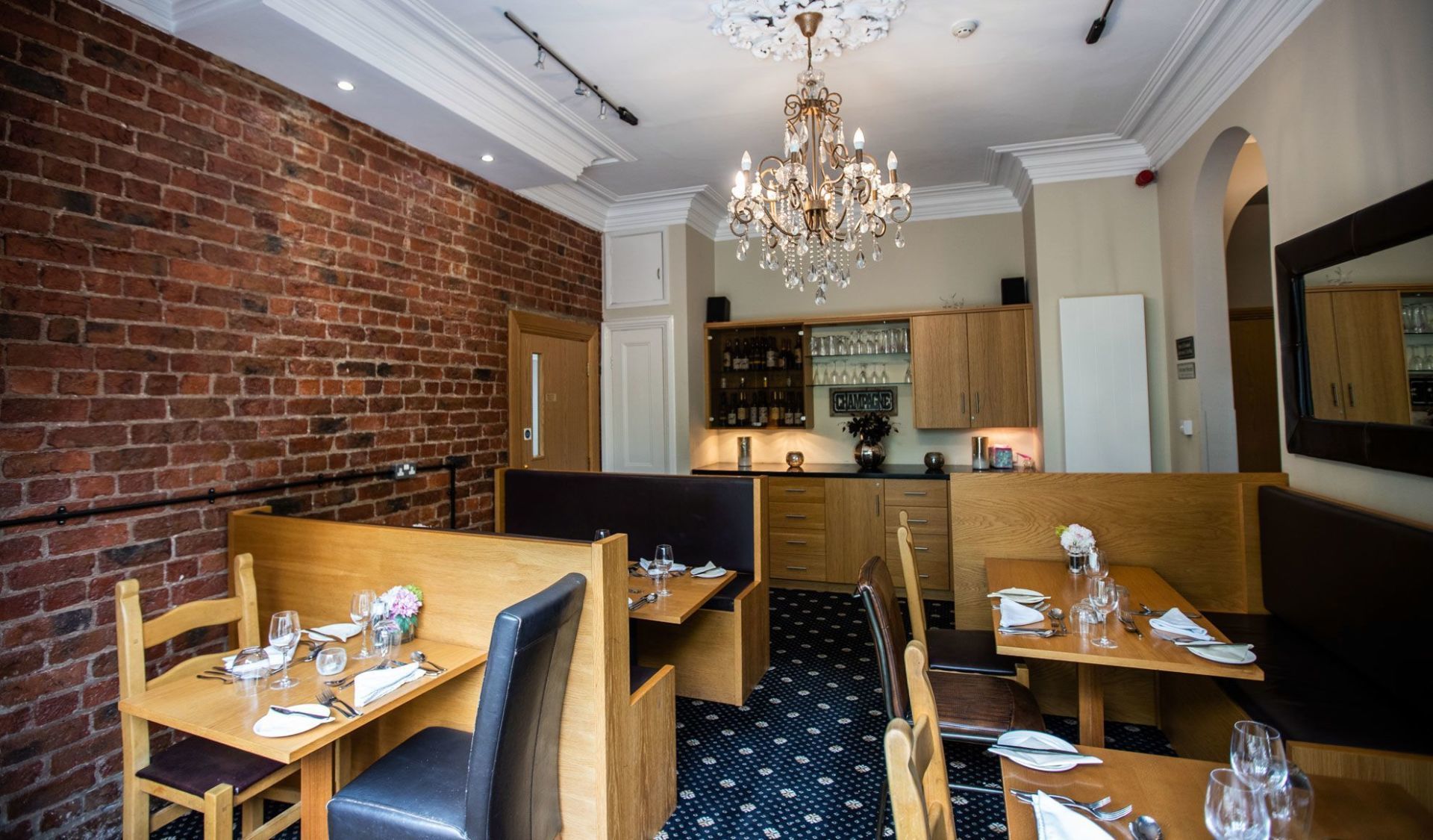 York City Centre Hotel With Parking, Restaurant, Spa & Apartments