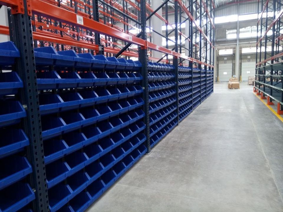 Almacena, medicinas, tornillos con organizadores de plástico