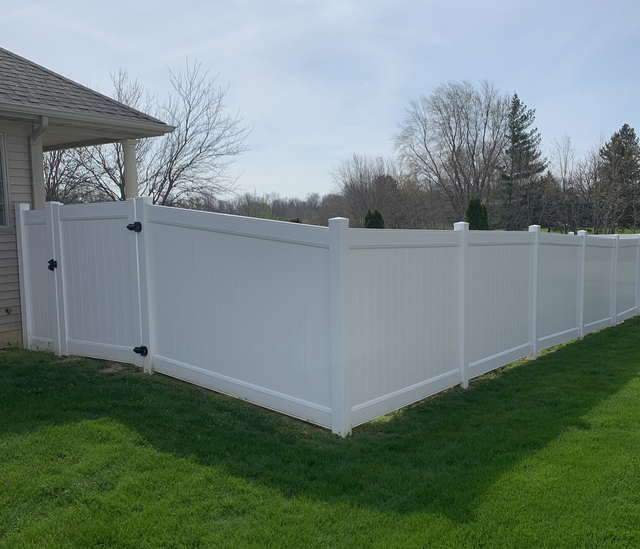 Vinyl Fence Installation Springfield Il Amco Fence Co