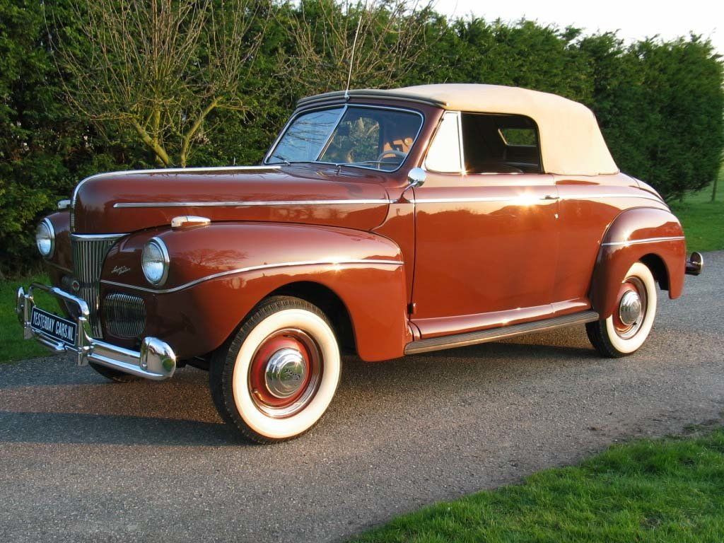 1941 Ford V8 super deluxe club cabriolet