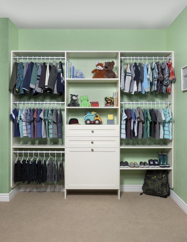 kids room closet