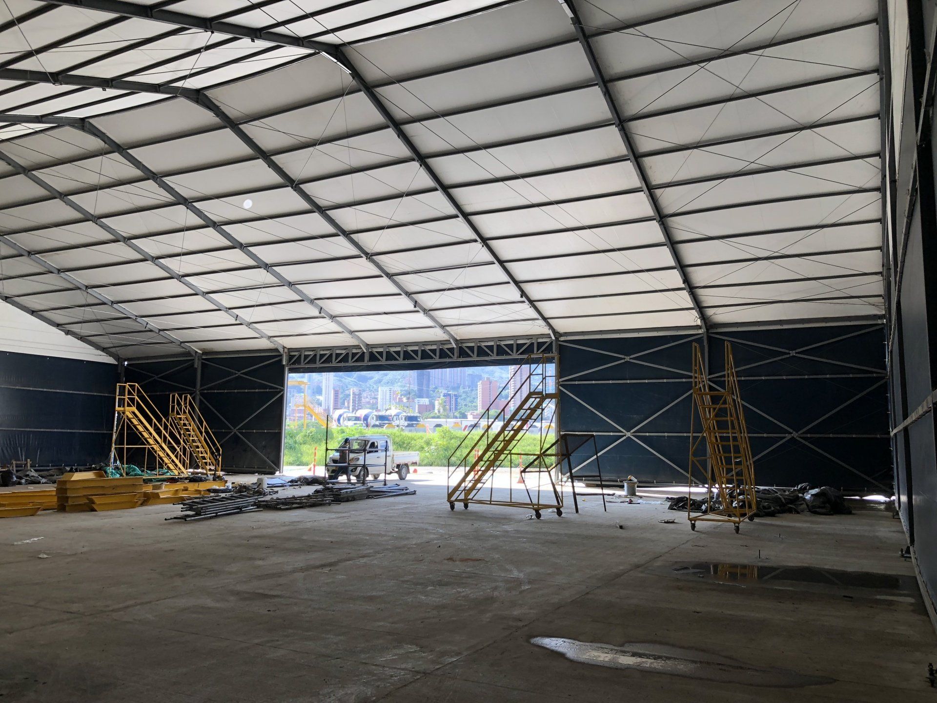 Fabricantes de carpas tipo bodega para almacenamiento en Colombia