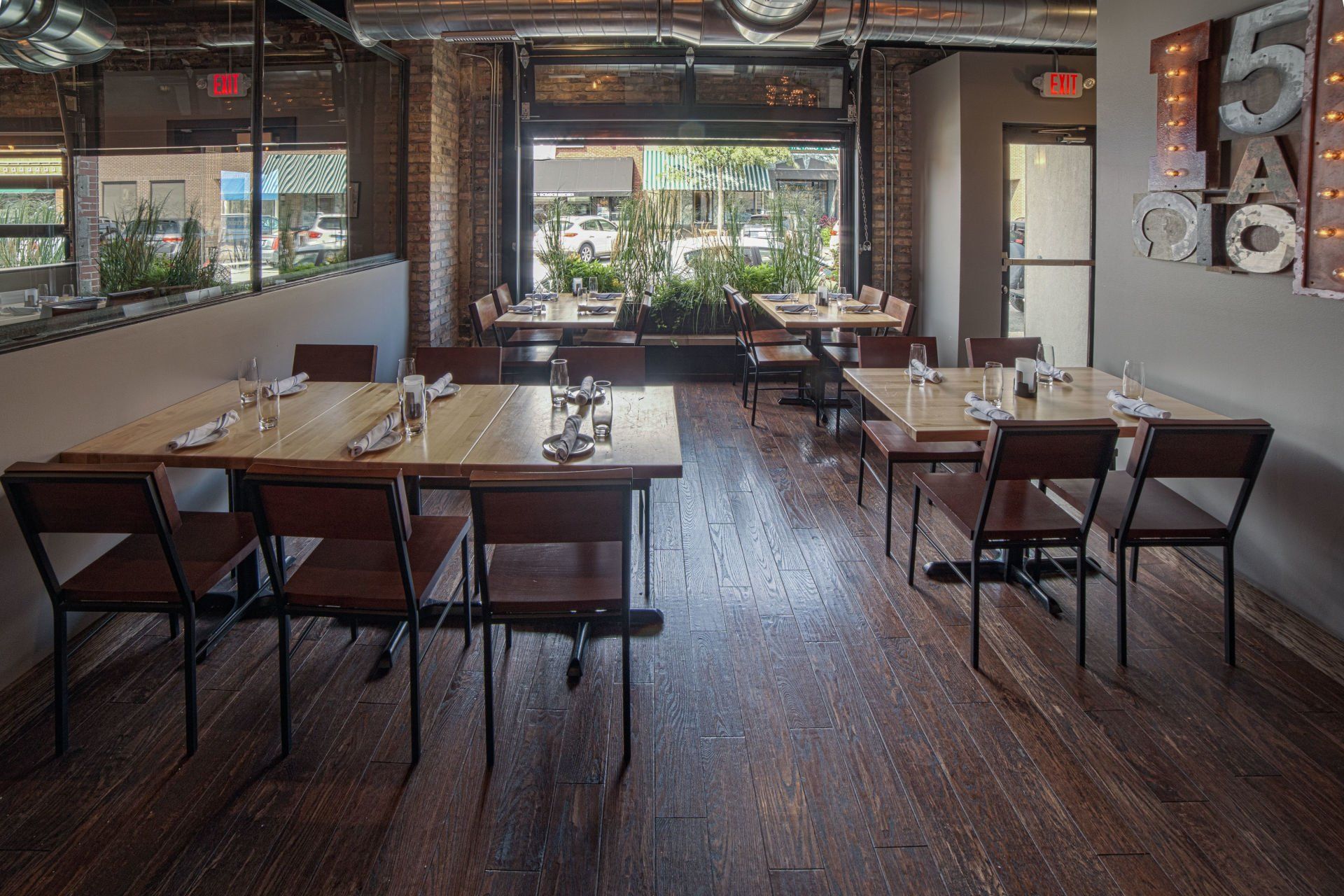 Restaurant Gallery 1416 LaGrange