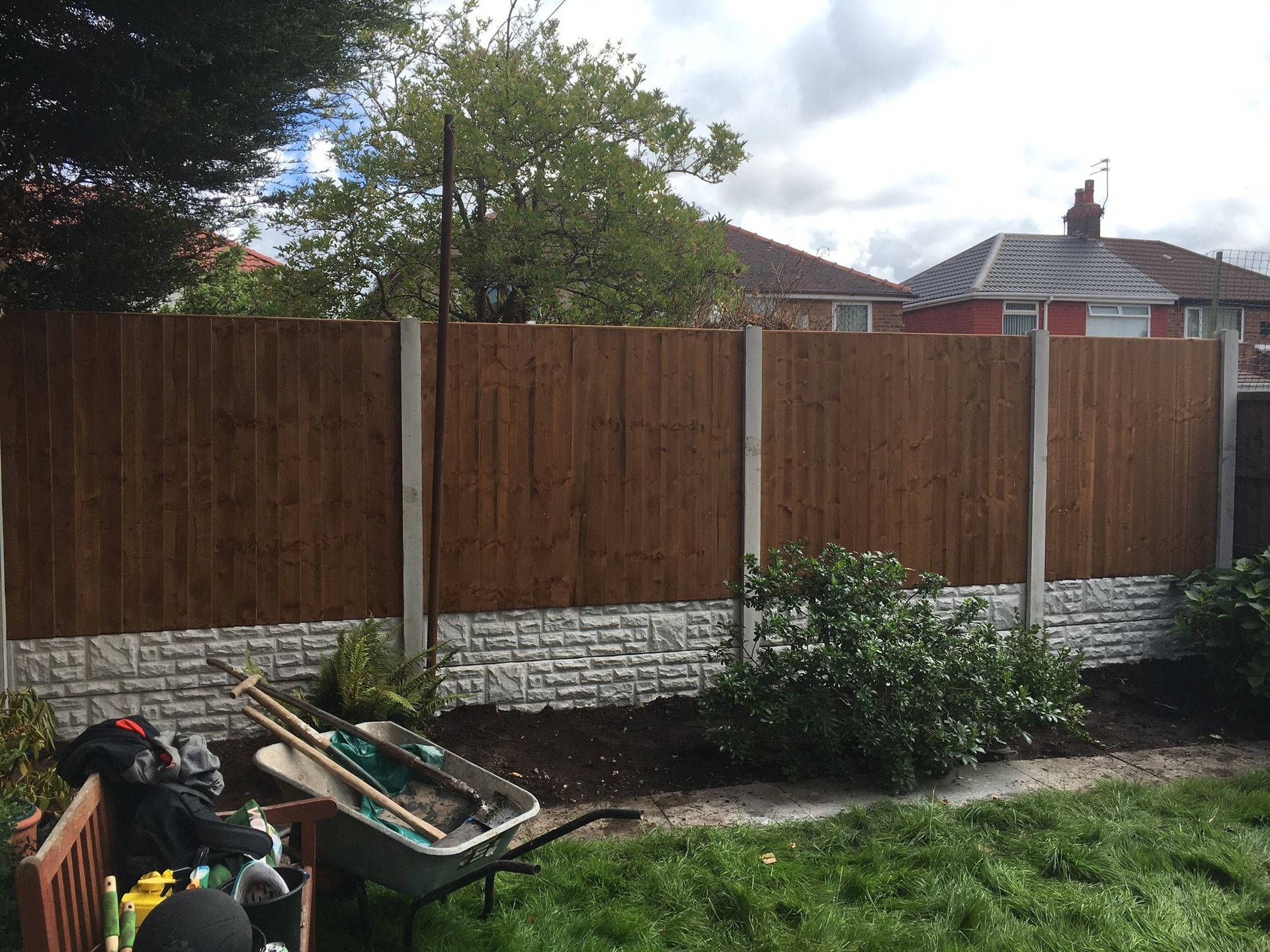 Fencing installation specialists in the Liverpool area