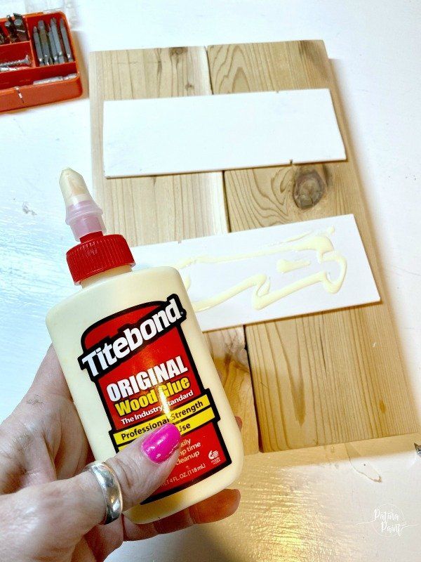 wood glue, board