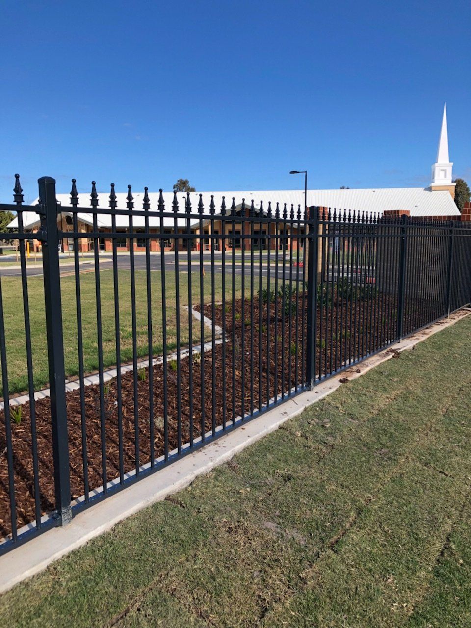 Steel Fencing Melbourne | Steel Fencing Projects | Diamond Fence