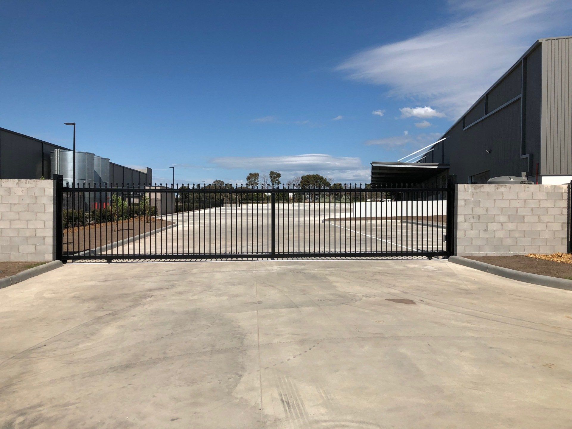 Manual gates or automatic gates in Melbourne? Decisions, decisions.