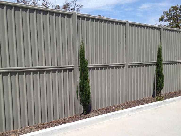 How Fast Colorbond Steel Fence Fades?