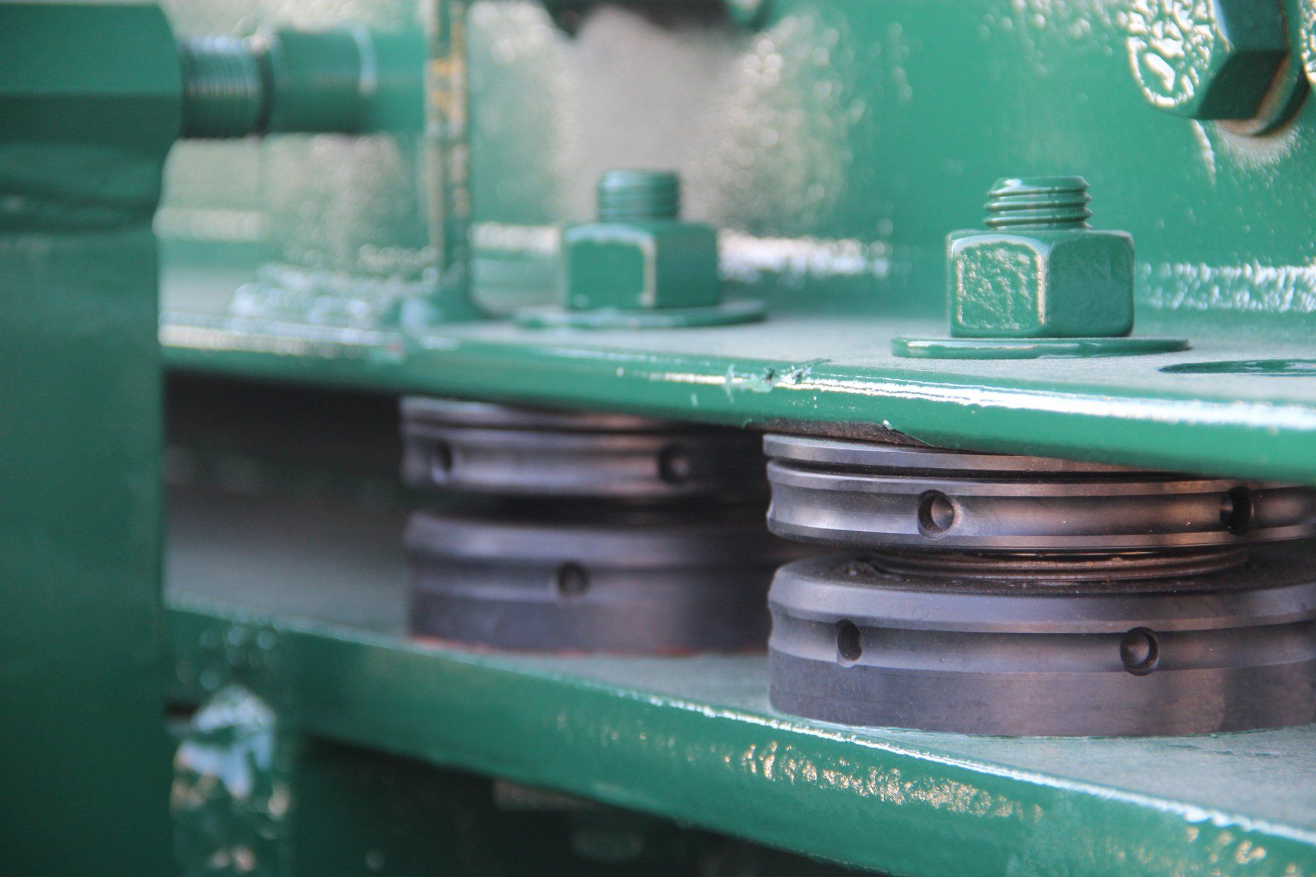 Machinery Mounting Solutions RotaChock Adjustable Machine Mount