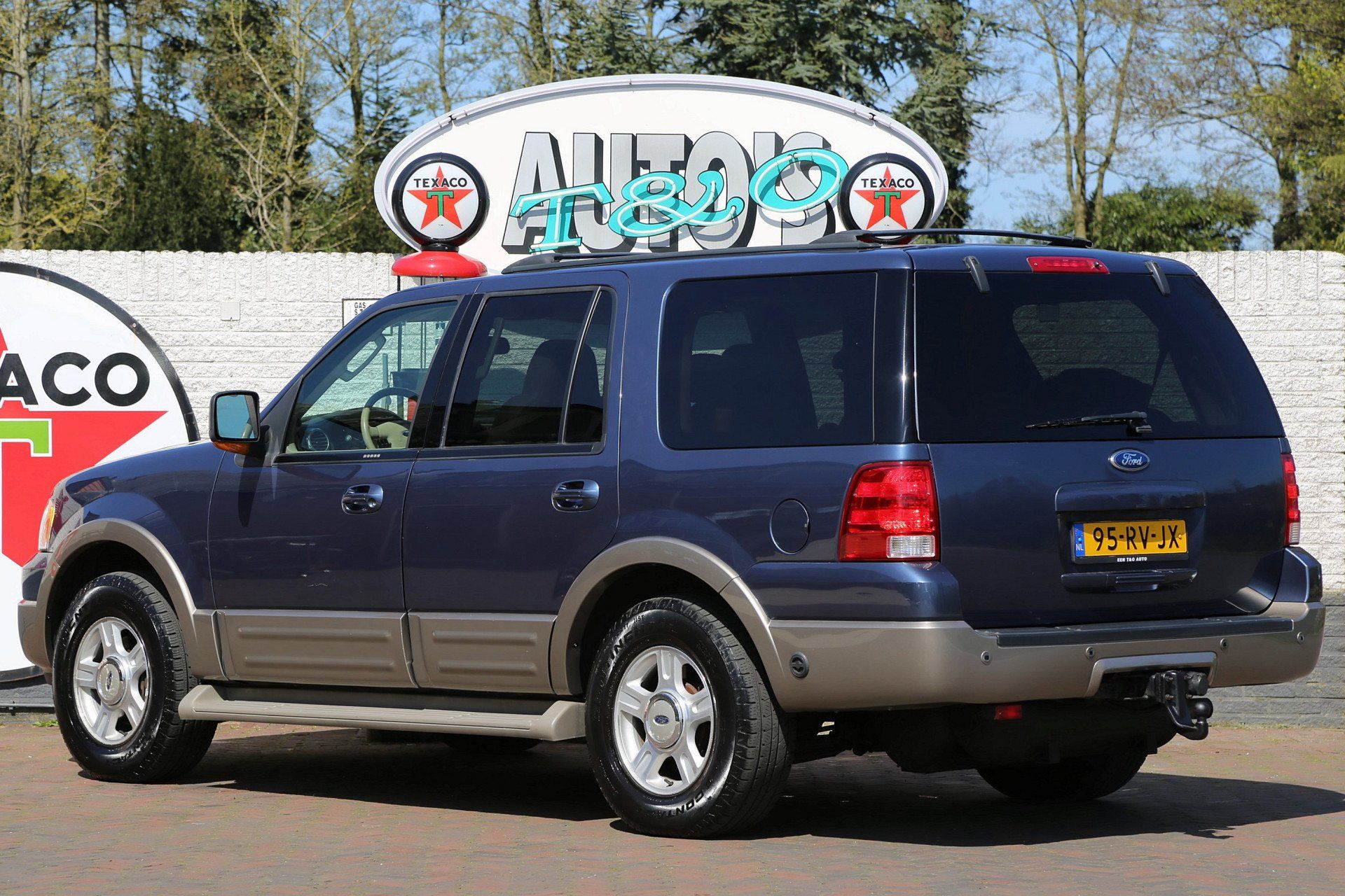 95-RV-JX Ford Expedition