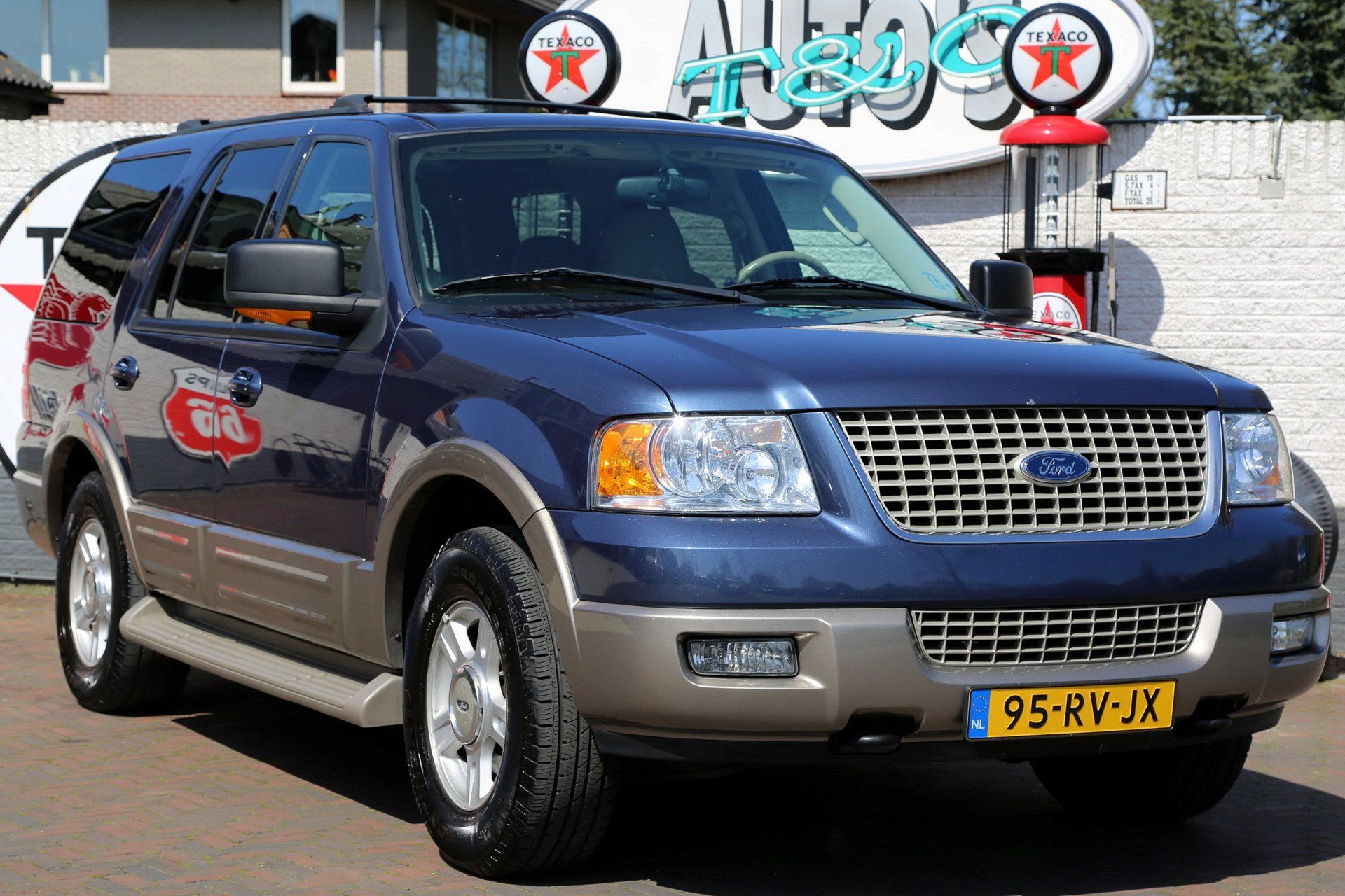 95-RV-JX Ford Expedition