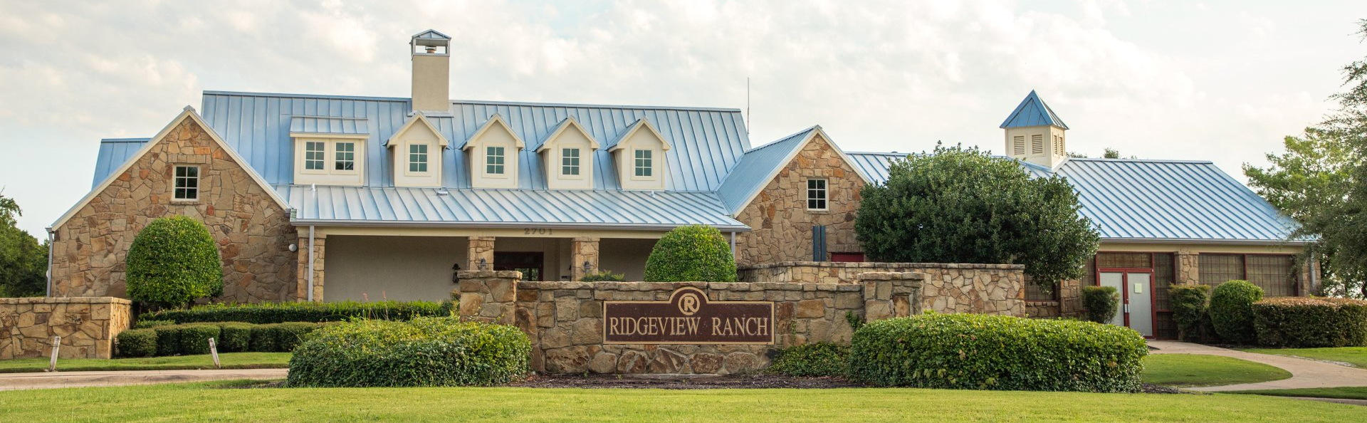 Ridgeview Ranch Golf Club exterior and grounds