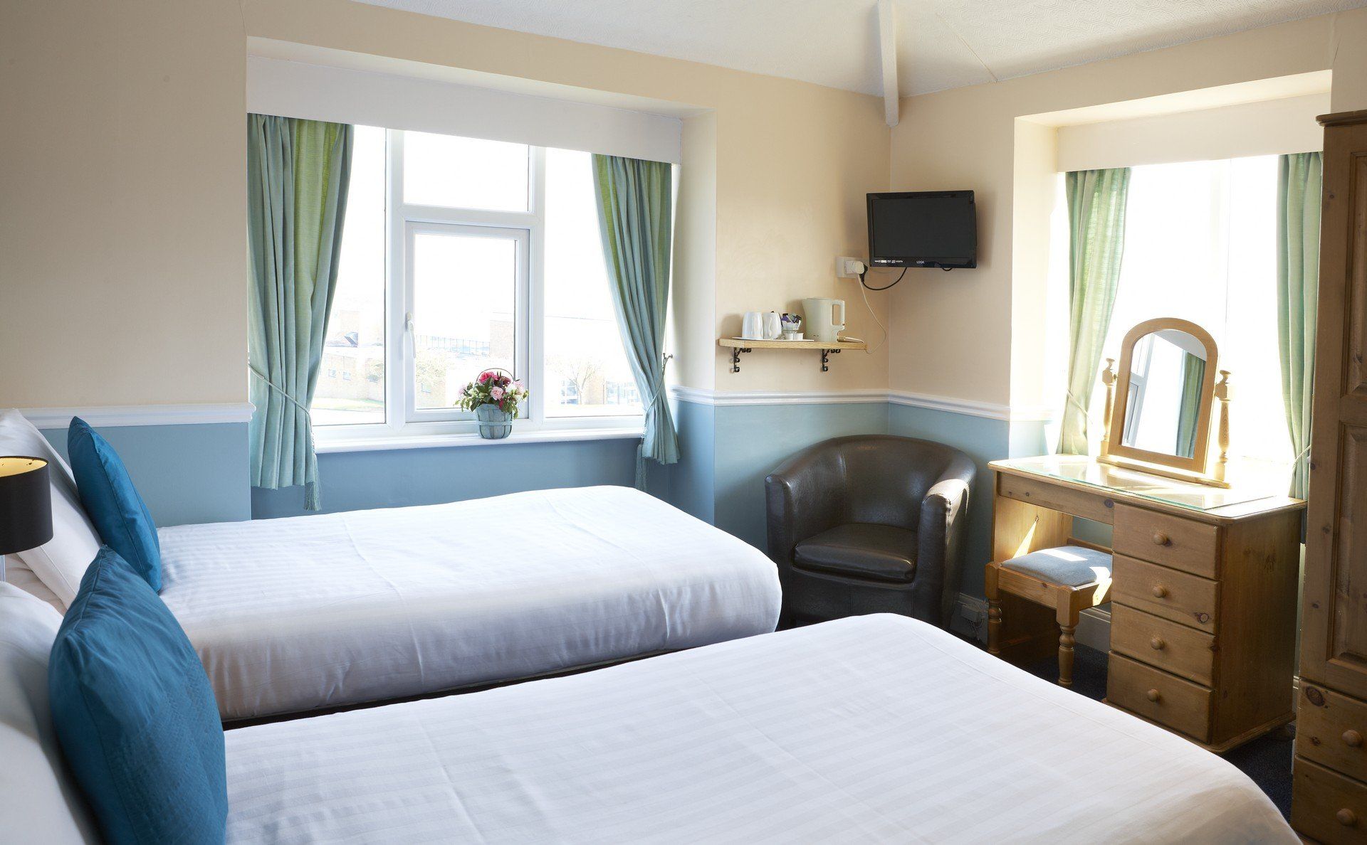 Top Rated B And B In Scarborough 01723 373717 | Headlands Guest House