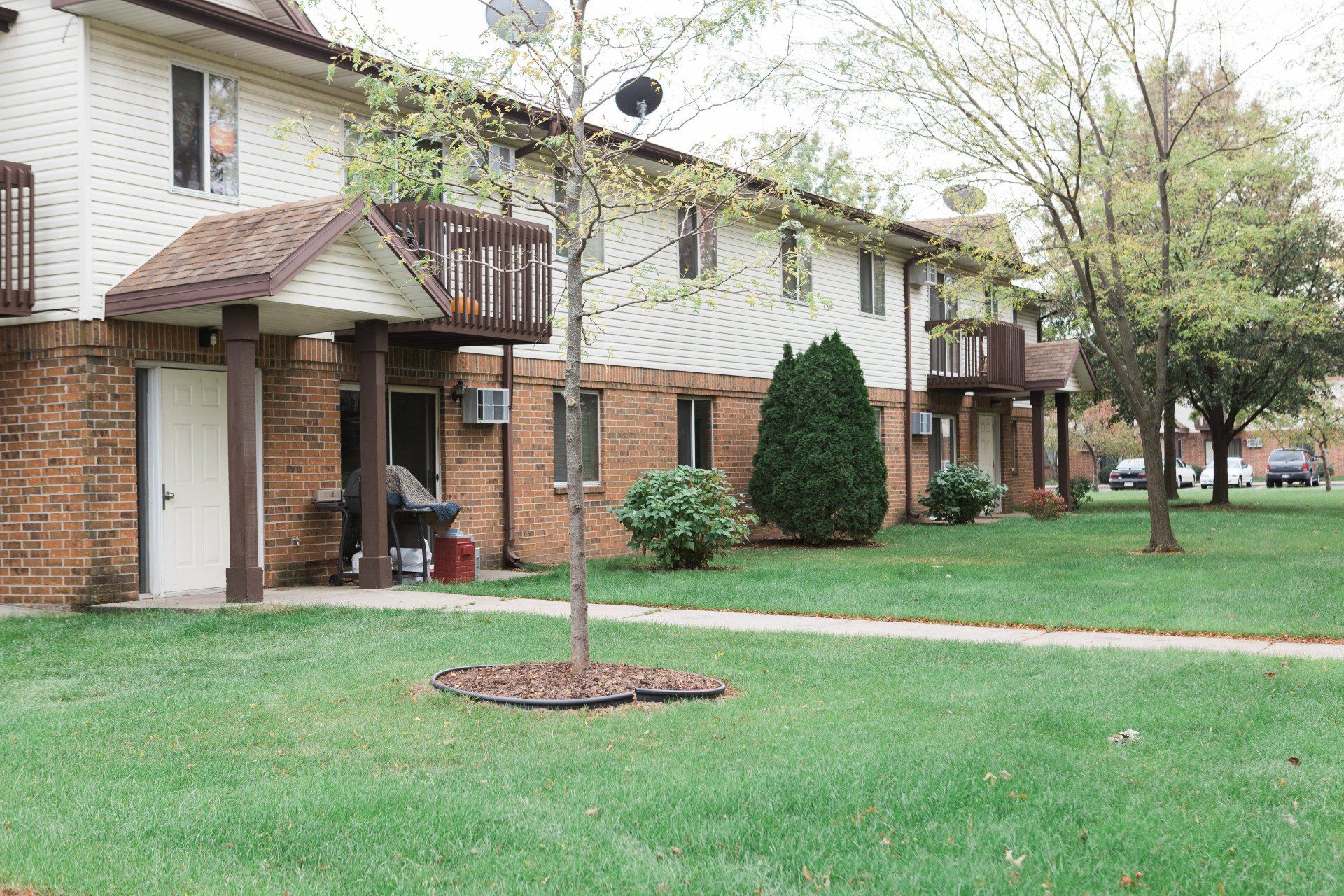 Sawall Properties and Management LLC Woodlane Apartments