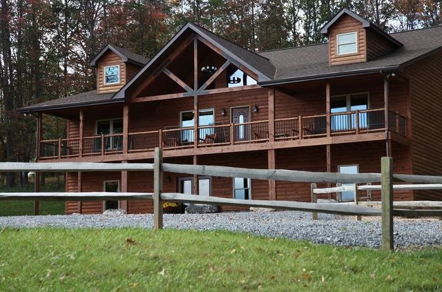 Stay At Papa Bear S Shenandoah River Cabin Rental In Luray Virginia