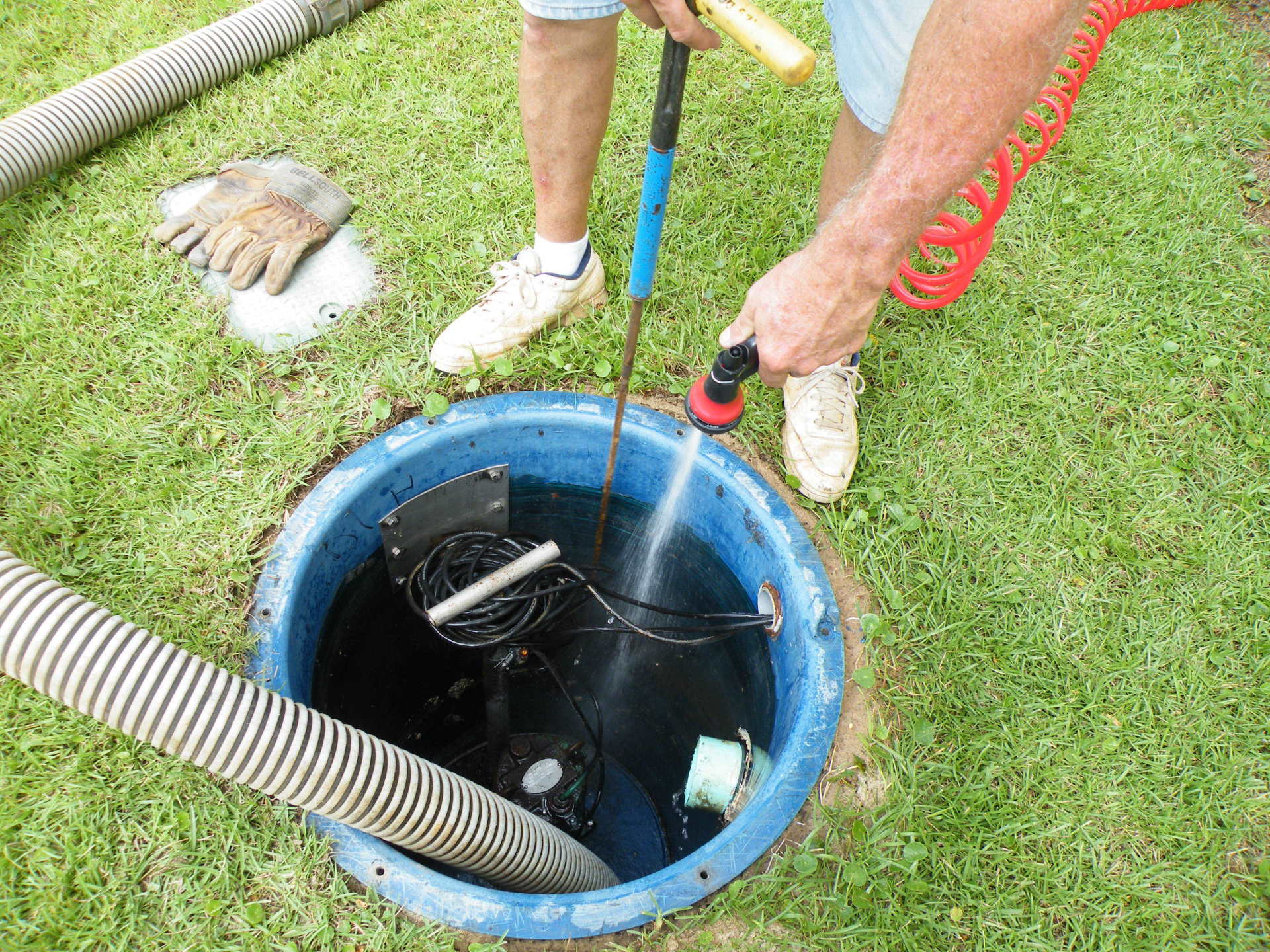 Is it bad to smell septic tank