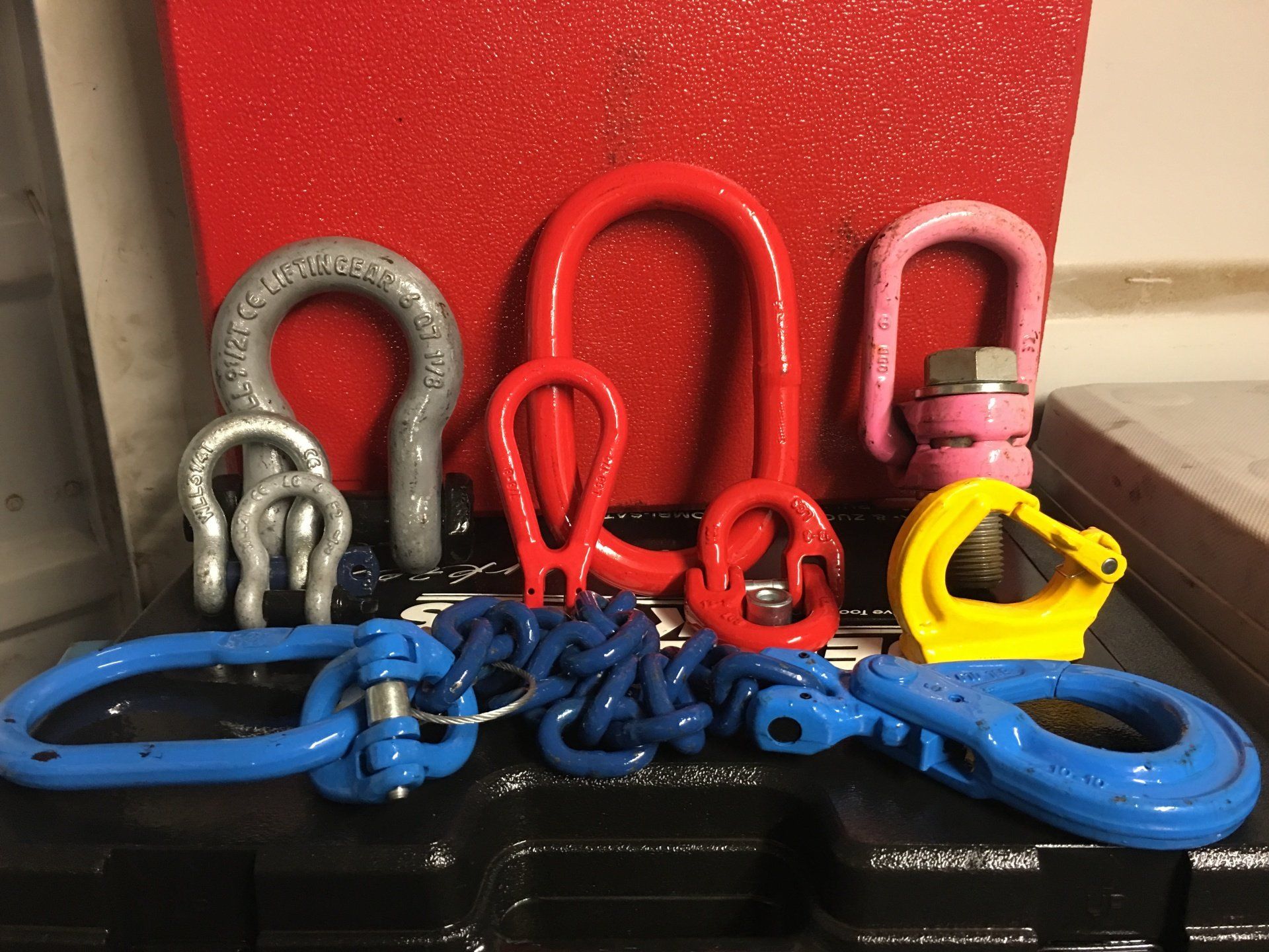 Macra Engineering Ltd Safety lifting equipment