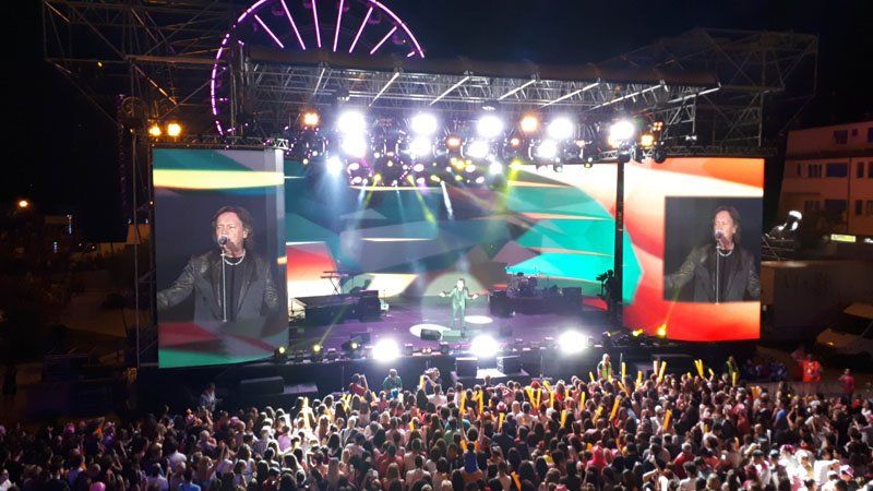 LED wall per concerto all'aperto