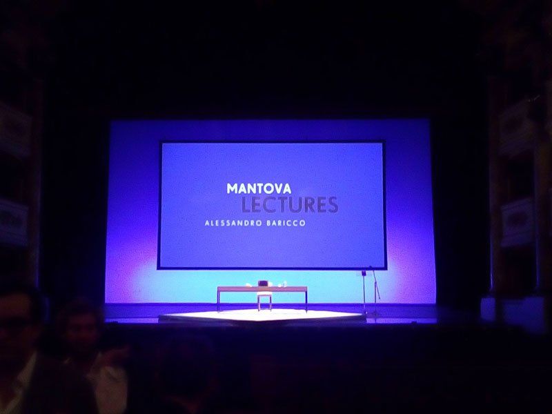 videowall per evento culturale in palazzetto