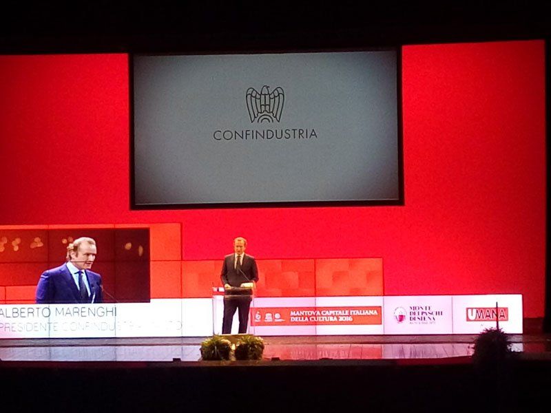 LED wall per congresso in palazzetto