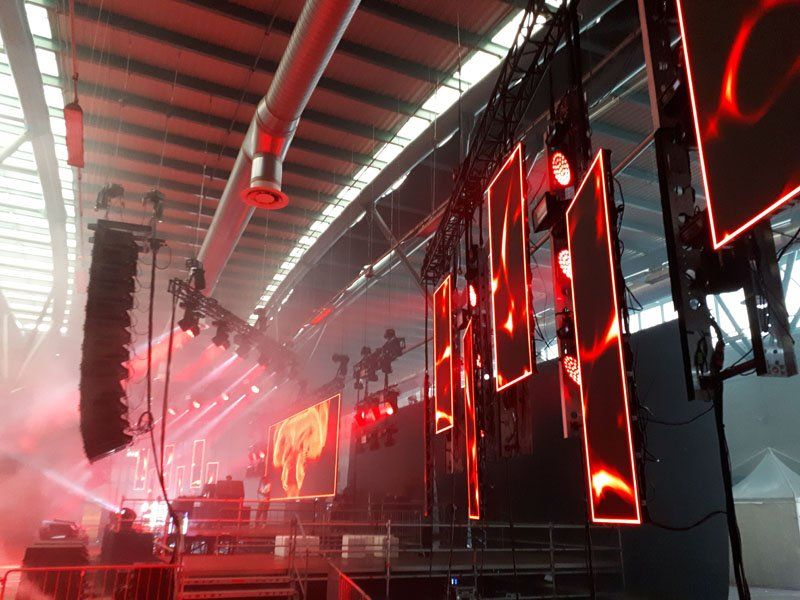 LED wall di grandezze diverse per un concerto