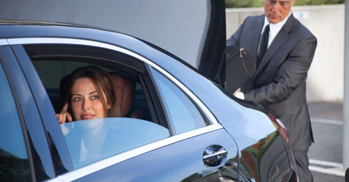 CUSTOMIZED CHAUFFEUR SERVICE