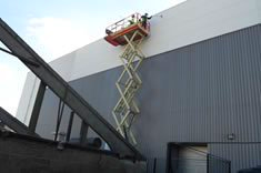 Industrial cleaning of the exterior or your cold store facility and detailed cleaning of refrigerations units.