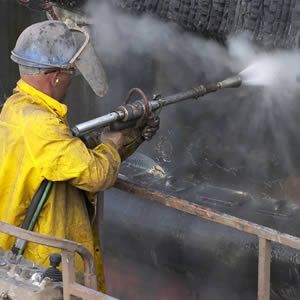 Industrial pressure cleaning of machinery