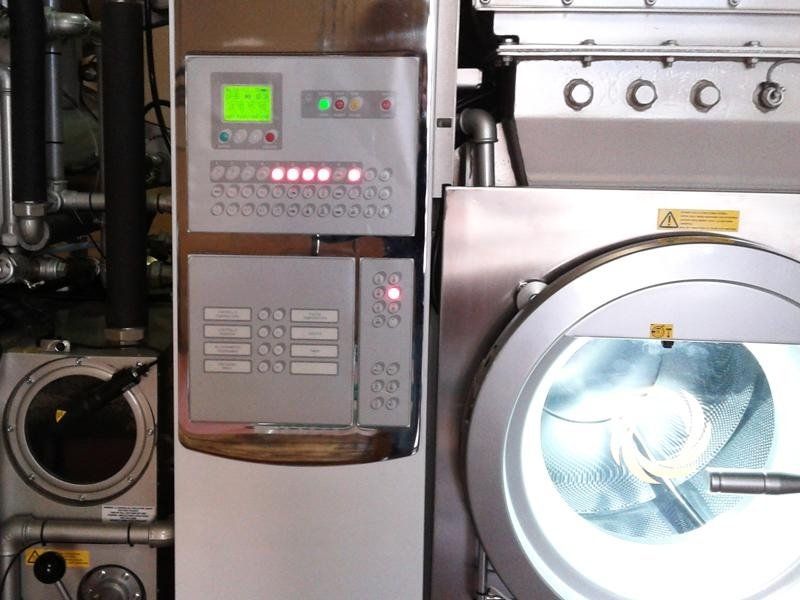 Trattamenti di lavasecco Brescia Zucchi Giuliano & Figli Snc