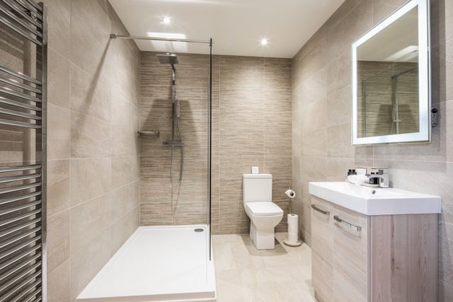 Baton Rouge Bathroom Contractor Wall Treatments To Consider
