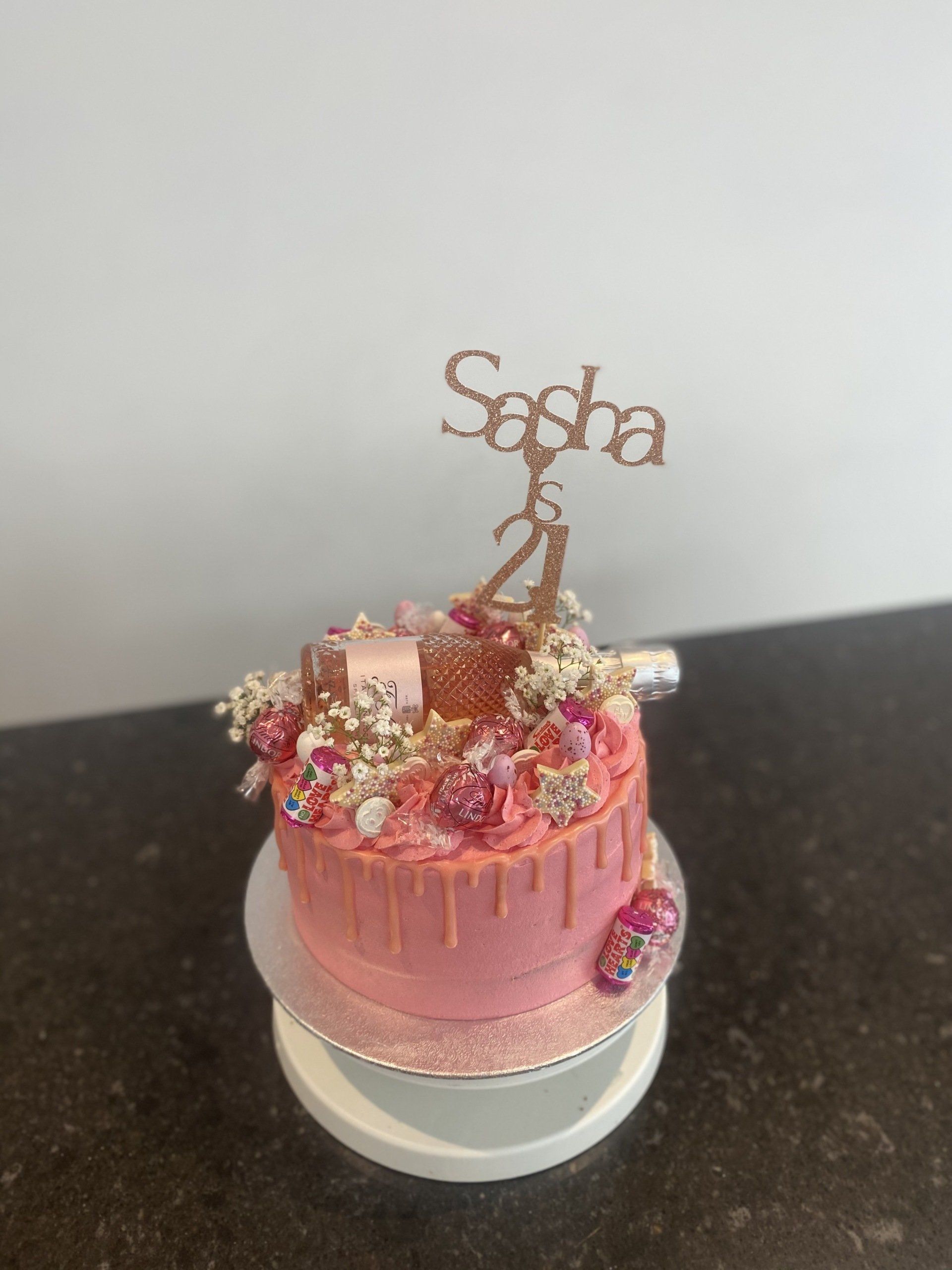 Cakes Ampthill Cakestand & Crumb