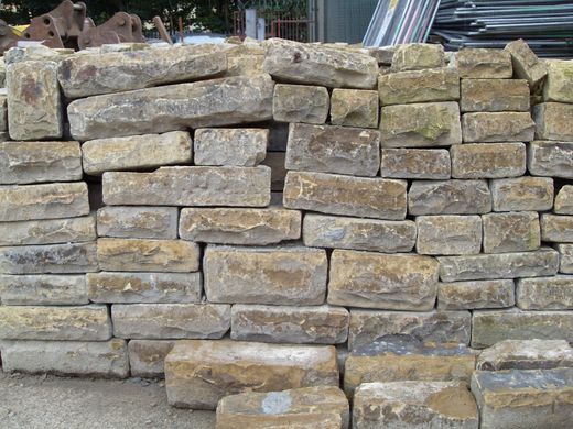 Find professional traders for stone sales in Huddersfield