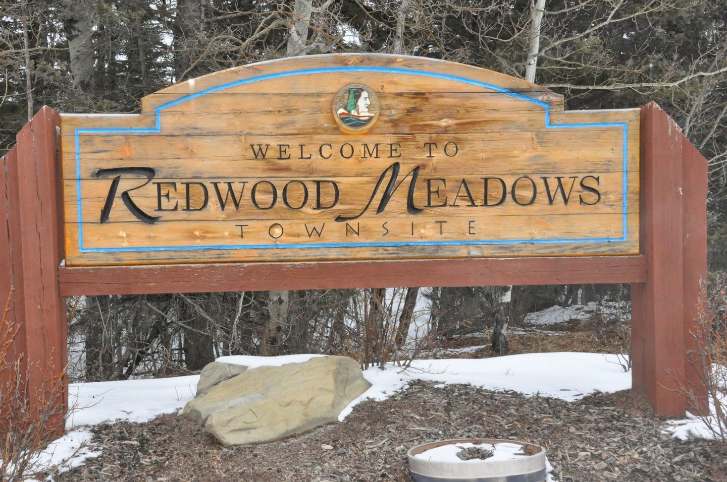 to Redwood Meadows Townsite