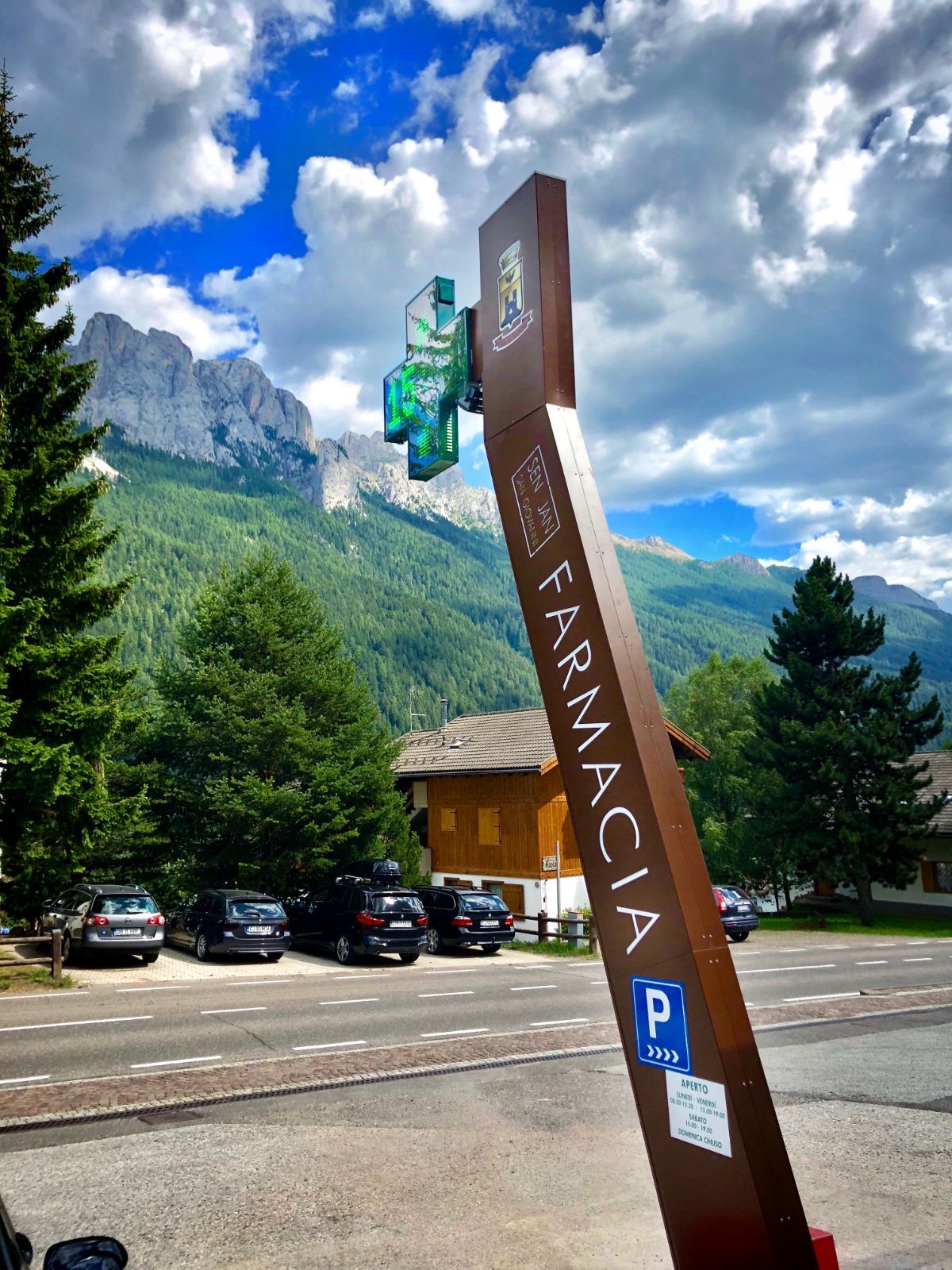 Insegna della farmacia